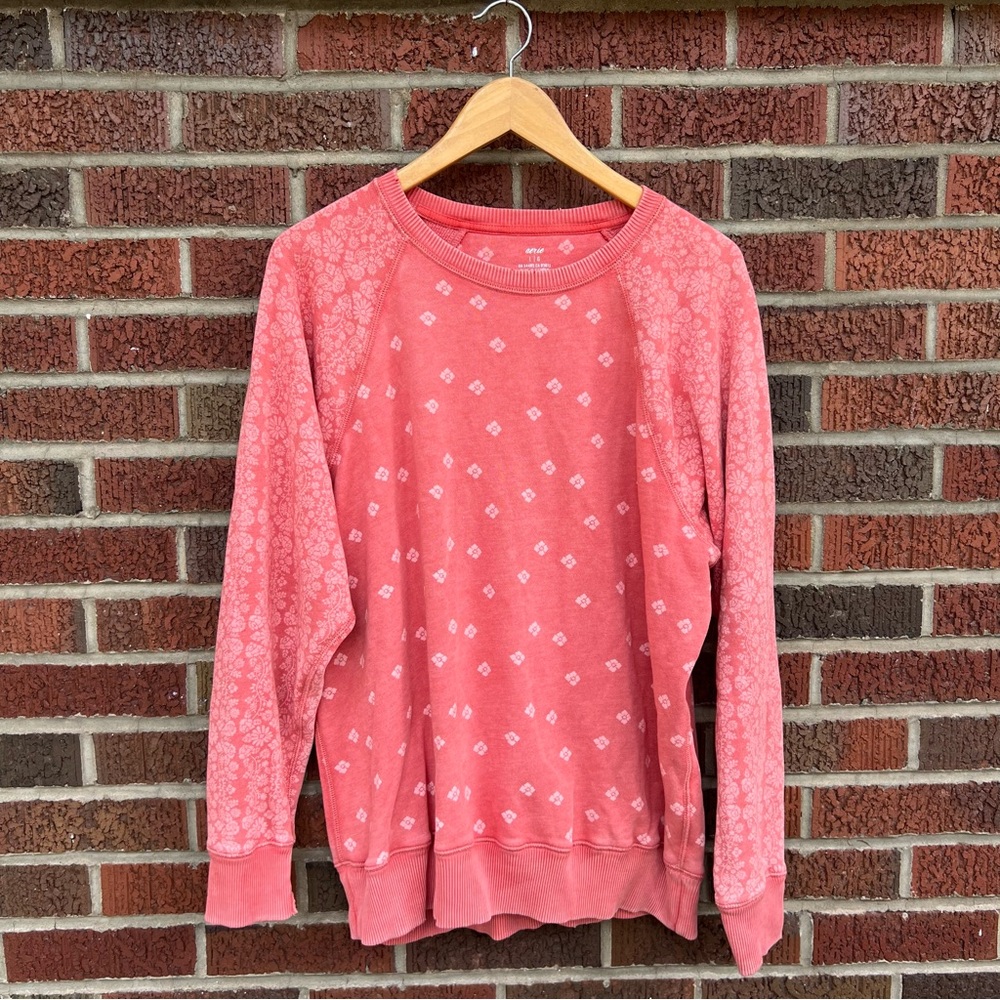 Aerie Mauve Pink Floral Patterned Quilted Like Pullover Sweatshirt